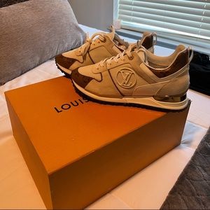 Womens Louis Vuitton runway sneaker 38 (8)